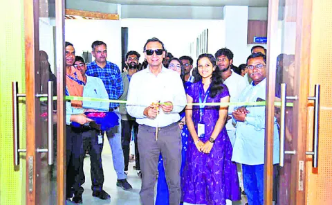 ఎస్సార్‌లో అంతర్జాతీయ విద్యామేళా 