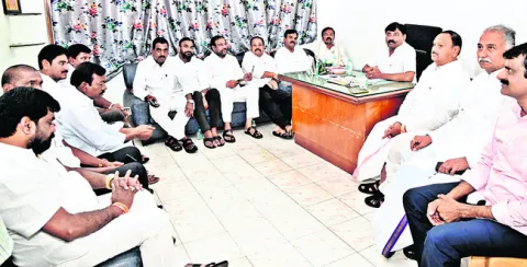 రైతుల సమస్యలపై ప్రత్యక్ష పోరాటం 