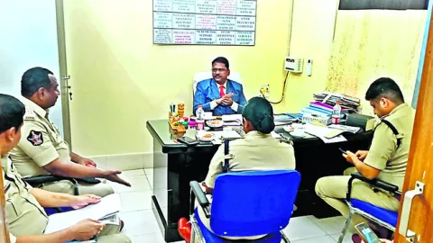 కేసుల రాజీకి కృషి చేయాలి 