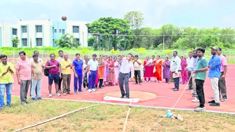 ఉత్సాహంగా  కొనసాగుతున్న పోటీలు  