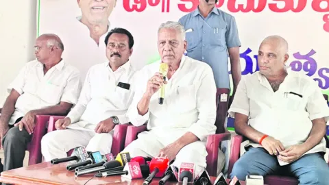 భూ కబ్జాలు, జీఎస్టీ ఎగ్గొట్టిన చరిత్ర ‘మర్రి’ది 