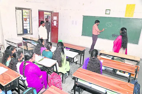 విద్యార్థులకు నాణ్యమైన విద్యనందించాలి