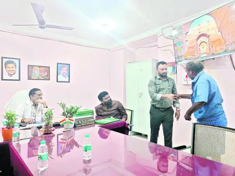 డబ్బులిస్తేనే ‘సదరమ్‌’ సర్టిఫికెట్‌
