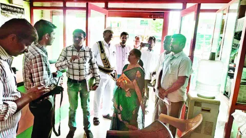 ఎరువులను అధిక ధరలకు విక్రయిస్తే చర్యలు 