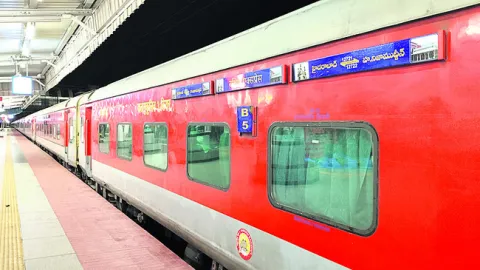 ఎత్తివేసిన రైళ్లకు హాల్టింగ్‌ పునరుద్ధరణ