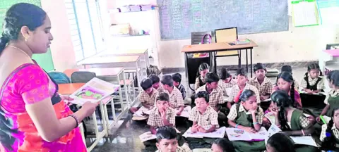 ప్రభుత్వ బడిలో చేరేలా... 