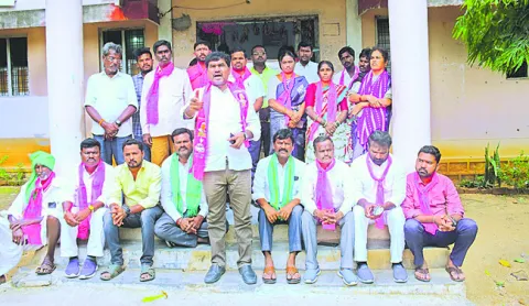 కర్షకుల యూరియా కష్టాలు తీర్చాలి 