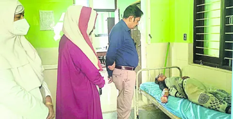 పీహెచ్‌సీలను    పరిశుభ్రంగా ఉంచుకోవాలి
