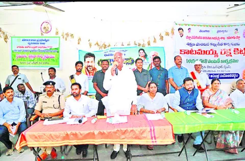 కులవృత్తులకు అండ..