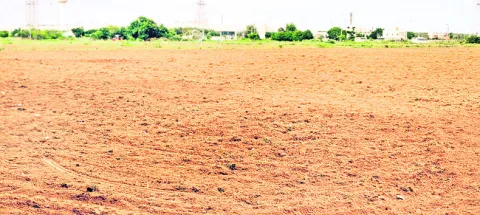 శోత్రియ భూముల్లో దొంగలు పడ్డారు! 