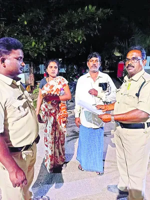 టపాసులు పేలి గాయపడిన వ్యక్తి మృతి 