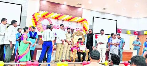 బోధనలో ఒరవడి సృష్టిస్తున్న ఖాసీంవలి 