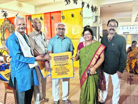 జ్యూట్‌ బ్యాగుల వినియోగాన్ని ప్రోత్సహించాలి 