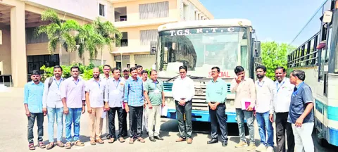 హైదరాబాద్‌కు తరలిన జీపీఓలు