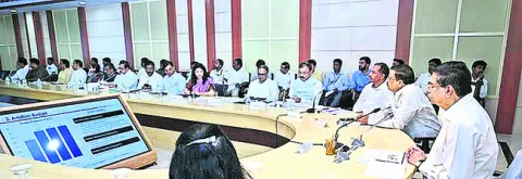 రాష్ట్రంలో హెలీపోర్ట్‌లను ఏర్పాటు చేయాలి: గవర్నర్‌
