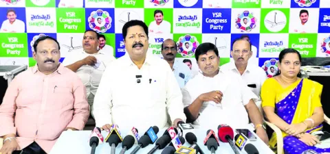 రైతులను కన్నీళ్లు పెట్టిస్తున్న కూటమి ప్రభుత్వం 