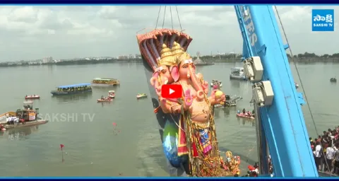 Khairatabad Maha Ganapathi Nimajjanam At tank Bund 1