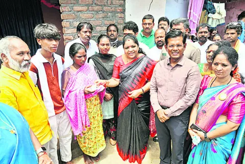 2,83,907 మందికి స్మార్ట్‌ రేషన్‌ కార్డులు