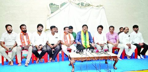 పరువు నష్టం దావాలకు భయపడను