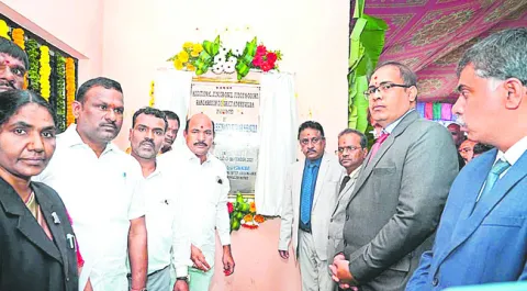 ప్రజలకు చేరువగా న్యాయసేవలు