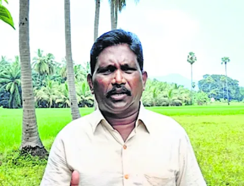 డిప్యూటీ సీఎం పవన్‌ మాటల్లో నిజాయితీ కరువు 
