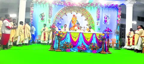భక్తిశ్రద్ధలతో ఆరోగ్యమాత ఉత్సవాలు 