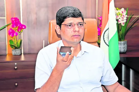 నష్టాన్ని అంచనా వేయండి
