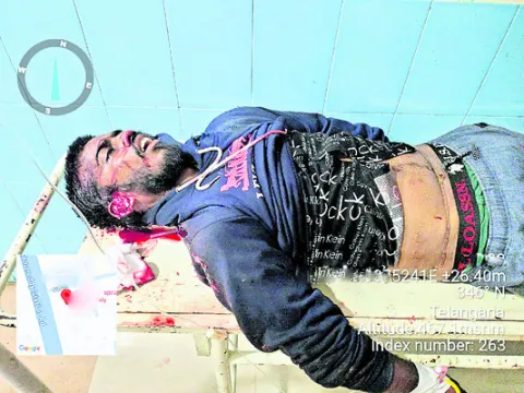 ట్రాక్టర్‌ను ఢీకొన్న లారీ 