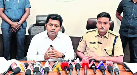 ‘యూరియా అందుబాటులో ఉంది’ 