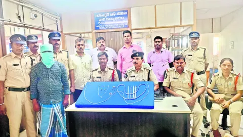 అంతర్రాష్ట్ర దొంగ అరెస్టు 