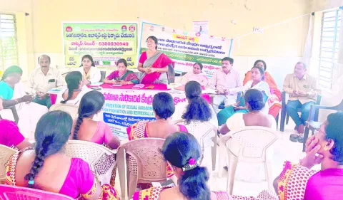 లింగ నిర్ధారణ పరీక్షలు చేస్తే కఠిన చర్యలు