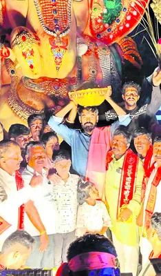 గణపతి లడ్డు @ రూ.8,00,116 
