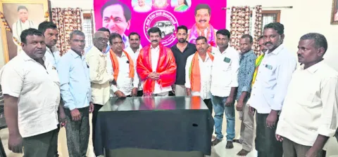 లిఫ్ట్‌లను వెంటనే ప్రారంభించాలి 