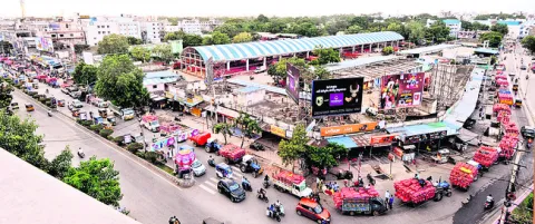 ఉల్లి ధర మరింత పతనం