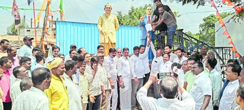 పాత అలైన్‌మెంట్‌నే పాటించండి 