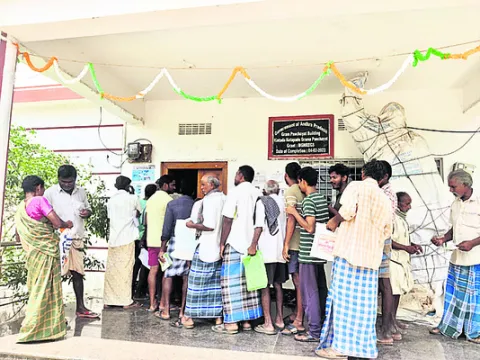 యూరియా..ఏదయ్యా..!