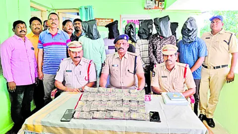 తక్కువ ధరకు బంగారమంటూ మోసం 