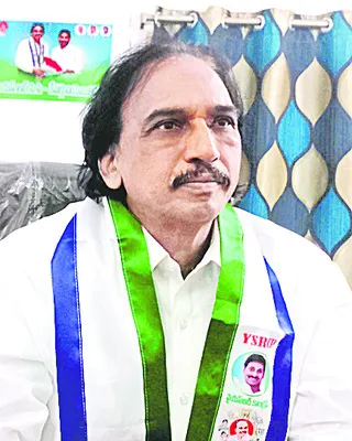 కమీషన్ల కోసమే ప్రైవేటుకు వైద్య కళాశాలలు 