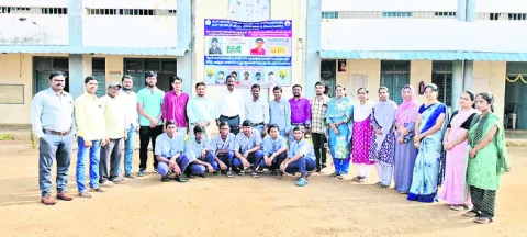 బాల్‌బ్యాడ్మింటన్‌  పోటీలకు ఎంపిక