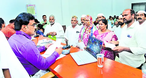 ప్రజా సమస్యల పరిష్కారంపై బాధ్యత వహించాలి