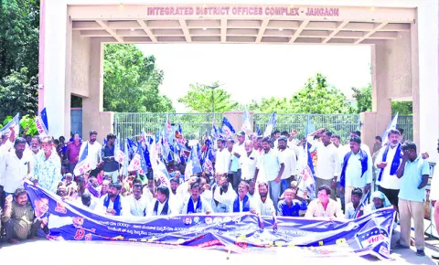 పింఛన్‌ పెంచాల్సిందే!