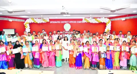 ఉపాధ్యాయ వృత్తి చాలా పవిత్రమైంది 