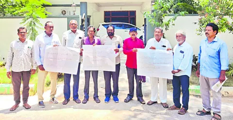 మెడికల్‌ కళాశాలలను ప్రభుత్వమే నిర్వహించాలి 