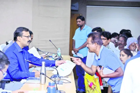 ప్రజావాణికి 114 ఫిర్యాదులు 