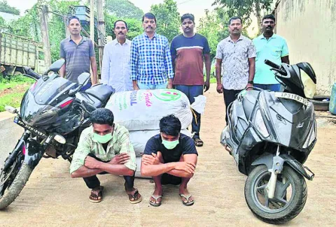 గంజాయి స్వాధీనం– ఇద్దరు అరెస్టు 
