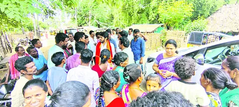 నిత్యావసరాలు కూడా సరిగా అందలేదు