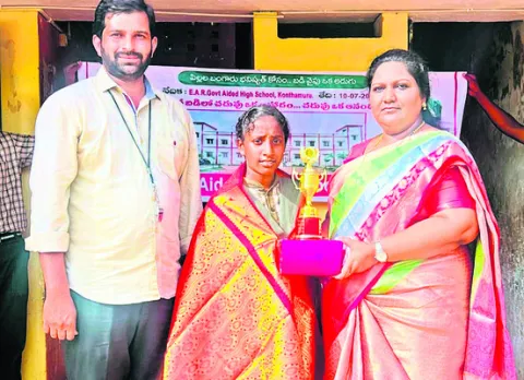 జాతీయ స్థాయి ఫుట్‌బాల్‌  పోటీలకు ఎంపిక 