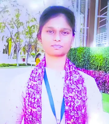 రైలుకిందపడి ఇంజినీరింగ్‌ విద్యార్థిని ఆత్మహత్య 
