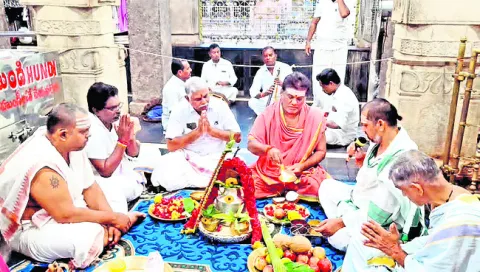 మహానందిలో శాస్త్రోక్తంగా  సంప్రోక్షణ పూజలు 