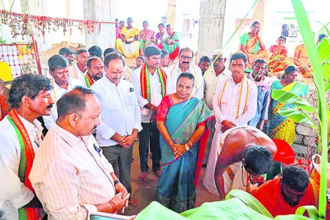 ఆలయ అభివృద్ధికి సహకరిస్తాం